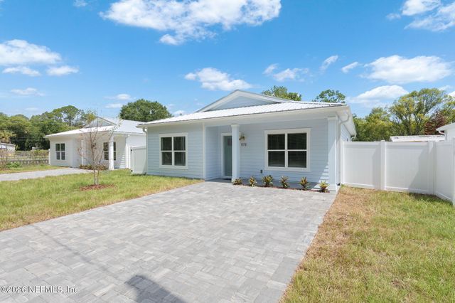 878 W 4TH Street, St. Augustine, FL 32084