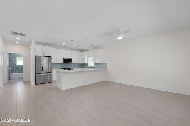 878 W 4TH Street, St. Augustine, FL 32084