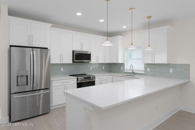878 W 4TH Street, St. Augustine, FL 32084
