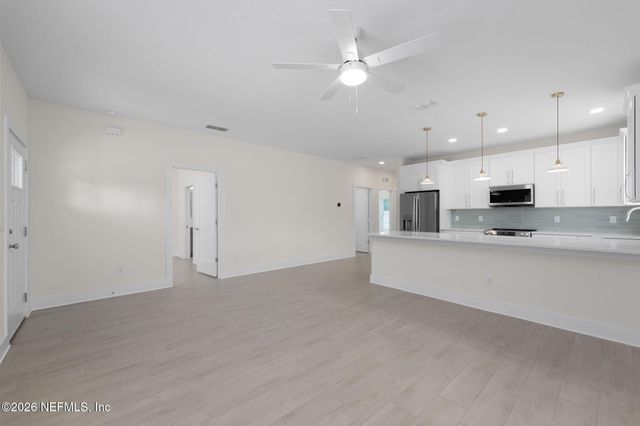 878 W 4TH Street, St. Augustine, FL 32084