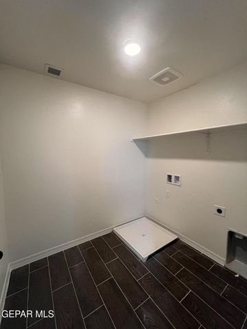 12745 Carefree Avenue, El Paso, TX 79928