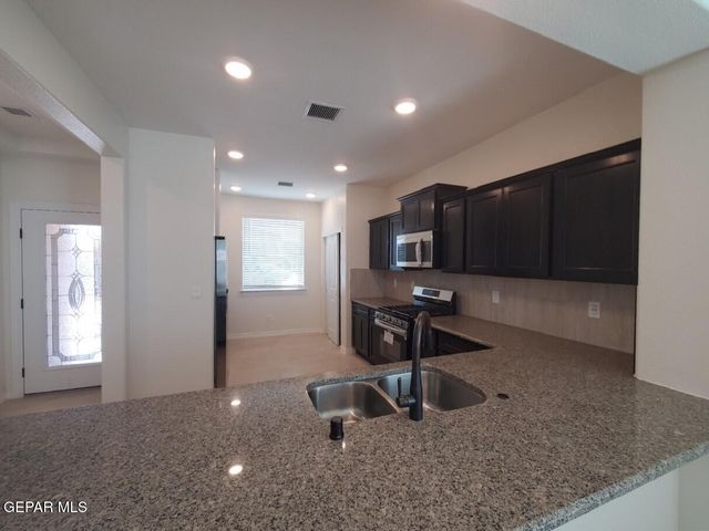 12745 Carefree Avenue, El Paso, TX 79928