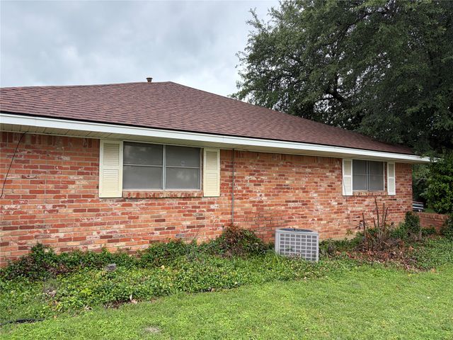6301 Wheaton Drive, Fort Worth, TX 76133
