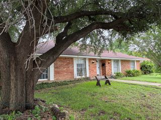 6301 Wheaton Drive, Fort Worth, TX 76133