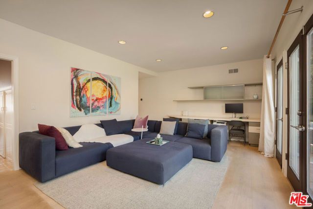 1019 26th Street, Santa Monica, CA 90403