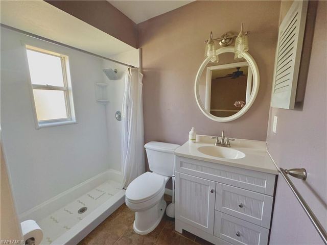 1307 SW Santa Barbara PL, Cape Coral, FL 33991