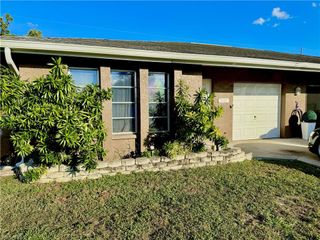 1307 SW Santa Barbara PL, Cape Coral, FL 33991
