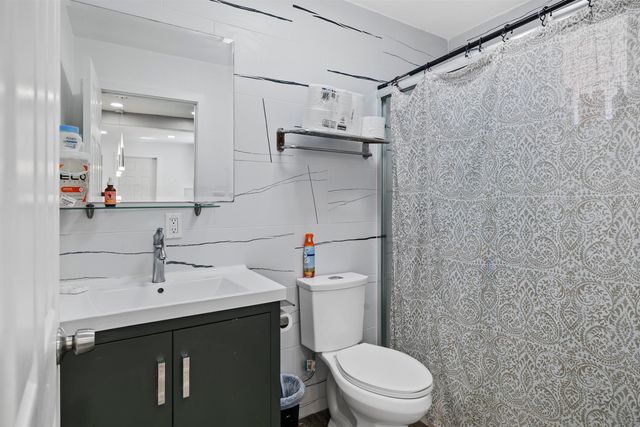 923 Kelvin Rd, El Sobrante, CA 94803