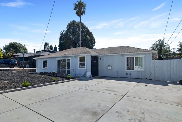 923 Kelvin Rd, El Sobrante, CA 94803