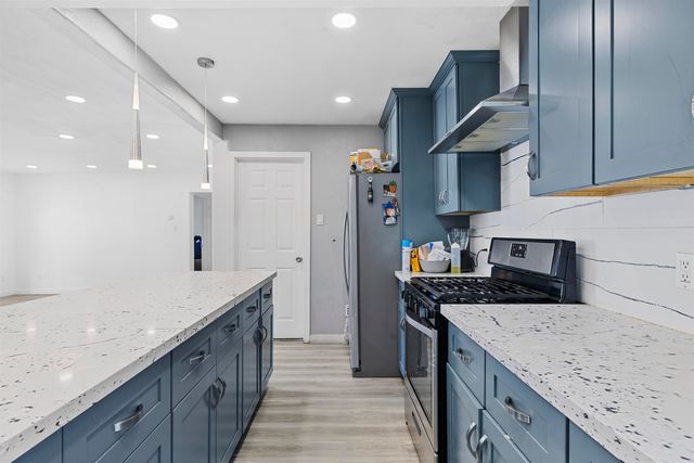 923 Kelvin Rd, El Sobrante, CA 94803