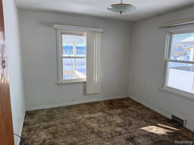 7377 Bernice, Center Line, MI 48015