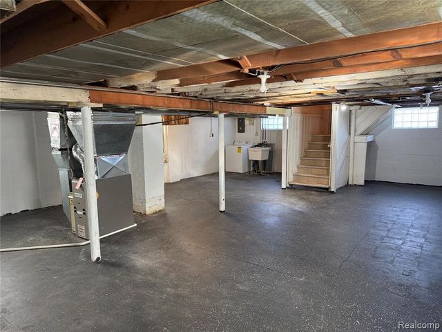 7377 Bernice, Center Line, MI 48015