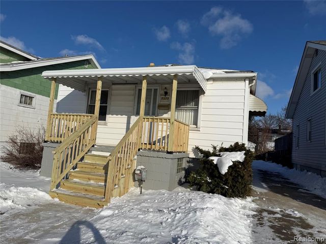 7377 Bernice, Center Line, MI 48015