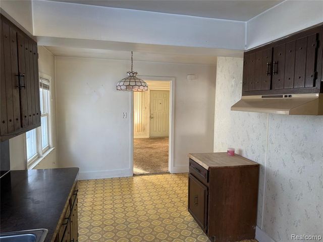 7377 Bernice, Center Line, MI 48015