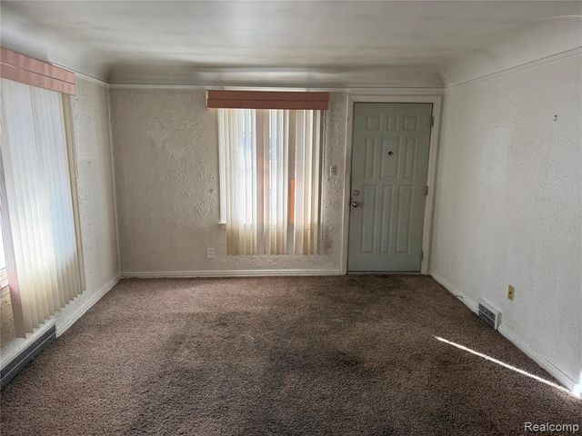 7377 Bernice, Center Line, MI 48015