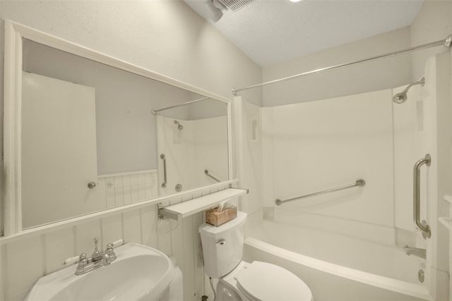 11907 Southlake Drive, Houston, TX 77077