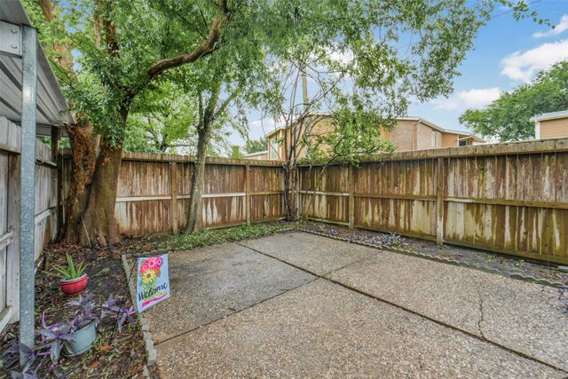 11907 Southlake Drive, Houston, TX 77077