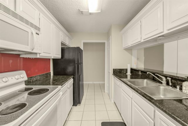 11907 Southlake Drive, Houston, TX 77077
