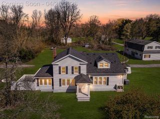 2218 Wixom Road, Commerce Charter Township, MI 48382