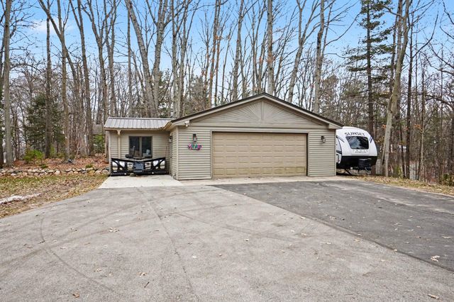 8906 Spring Hill Hill, Hesperia, MI 49421