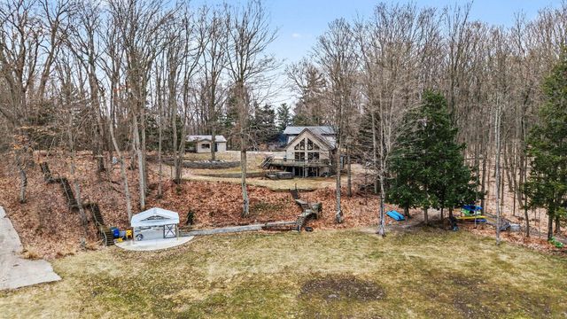 8906 Spring Hill Hill, Hesperia, MI 49421