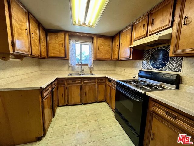 3463 Washington Street, Riverside, CA 92504