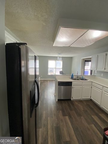 384 Lakeridge Court, Riverdale, GA 30274