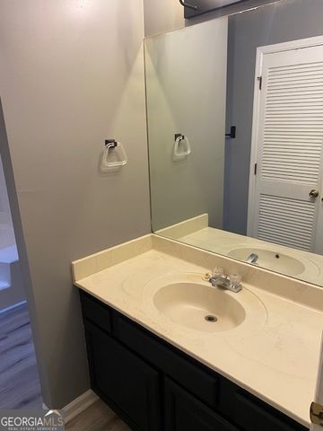 384 Lakeridge Court, Riverdale, GA 30274