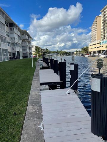 450 Paradise Isle Boulevard, Hallandale Beach, FL 33009