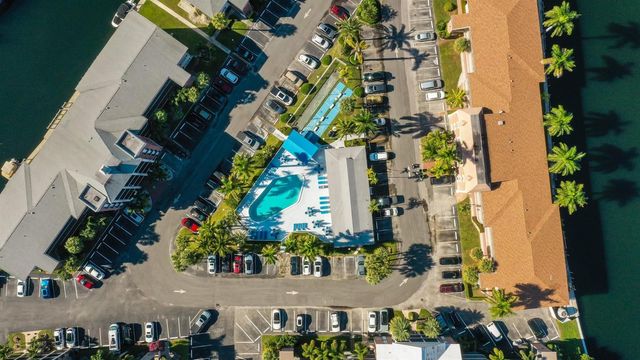 450 Paradise Isle Boulevard, Hallandale Beach, FL 33009