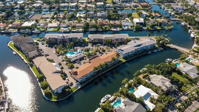 450 Paradise Isle Boulevard, Hallandale Beach, FL 33009