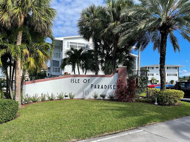 450 Paradise Isle Boulevard, Hallandale Beach, FL 33009