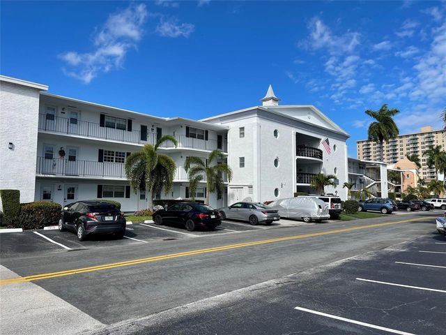 450 Paradise Isle Boulevard, Hallandale Beach, FL 33009