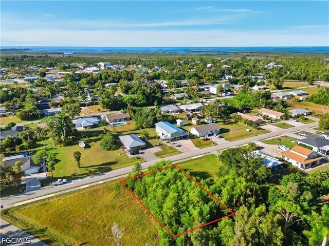 5426 Avenue E, Bokeelia, FL 33922