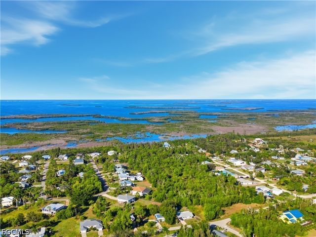 5426 Avenue E, Bokeelia, FL 33922