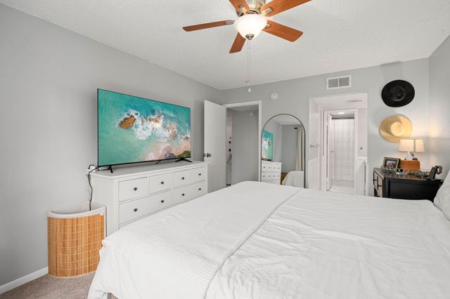 12550 Whittington Drive 811, Houston, TX 77077