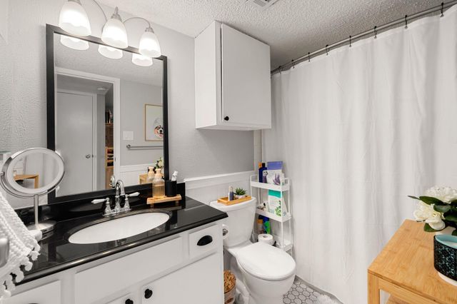 12550 Whittington Drive 811, Houston, TX 77077