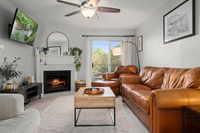 12550 Whittington Drive 811, Houston, TX 77077