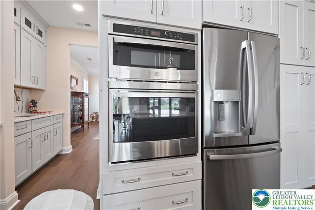 7733 Valor Drive, Springfield Twp, PA 18036
