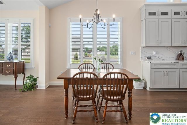 7733 Valor Drive, Springfield Twp, PA 18036