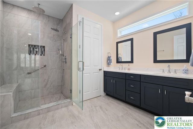 7733 Valor Drive, Springfield Twp, PA 18036