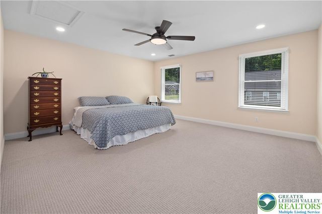 7733 Valor Drive, Springfield Twp, PA 18036