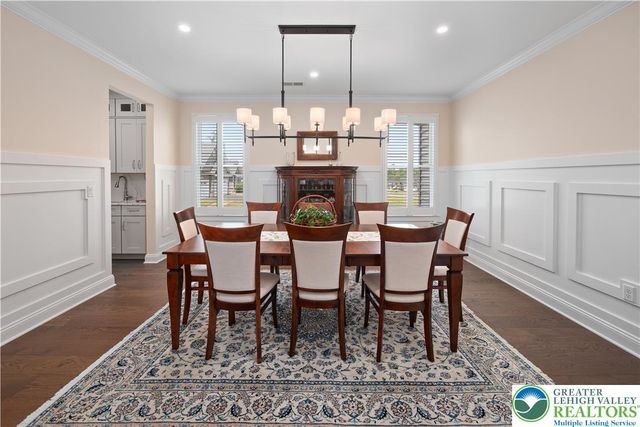 7733 Valor Drive, Springfield Twp, PA 18036