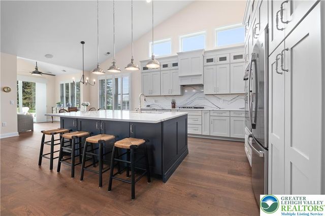 7733 Valor Drive, Springfield Twp, PA 18036