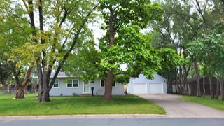 8625 Oakland Avenue S, Bloomington, MN 55420