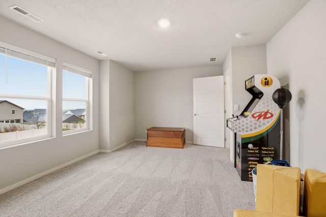 8218 S Allora Rd, Cheney, WA 99004