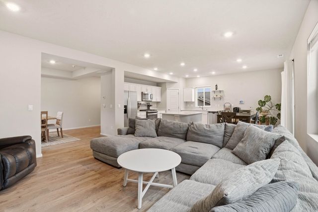 8218 S Allora Rd, Cheney, WA 99004