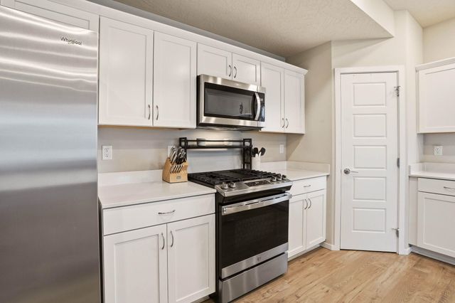 8218 S Allora Rd, Cheney, WA 99004