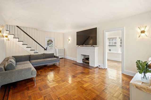 401 CONRAD RD, Englewood, NJ 07631