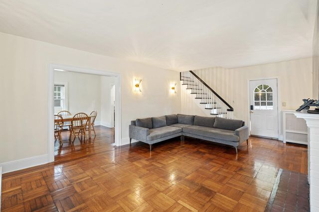 401 CONRAD RD, Englewood, NJ 07631